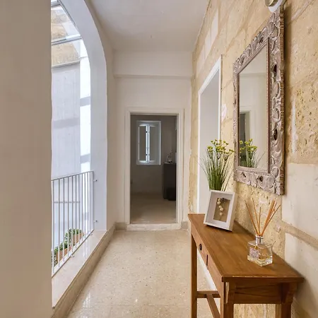 Apartment Beautiful 2br In Rabat With Rooftop Terrace Mdina