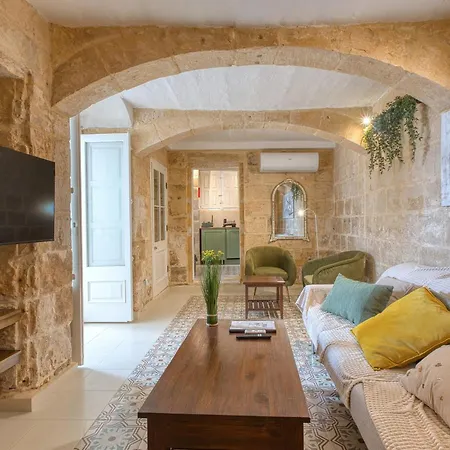 Apartment Beautiful 2br In Rabat With Rooftop Terrace Mdina