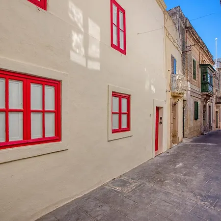 Beautiful 2br In Rabat With Rooftop Terrace * Mdina