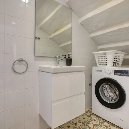 Beautiful 2br In Rabat With Rooftop Terrace