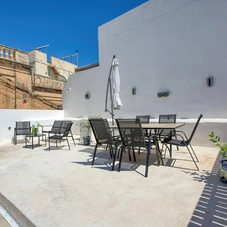 Beautiful 2br In Rabat With Rooftop Terrace Mdina